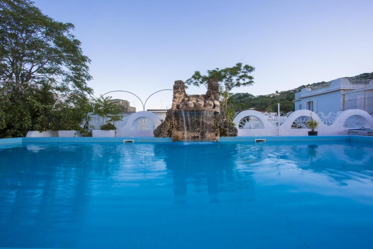 Hotel Terme Tirrenia Иския Екстериор снимка