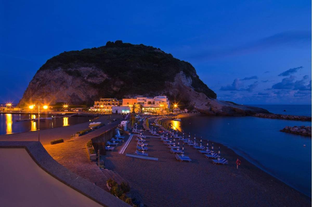 Hotel Terme Tirrenia Иския Екстериор снимка