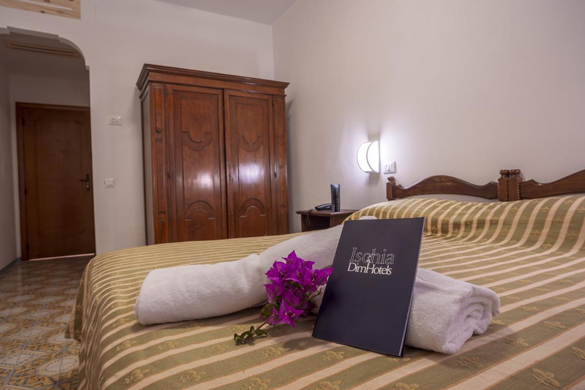 Hotel Terme Tirrenia Иския Екстериор снимка